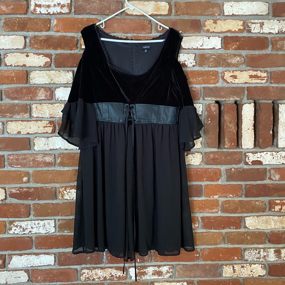 Cold shoulder velvet and leather dress